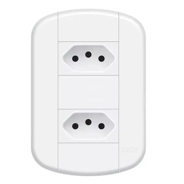 Tomada Fame Blanc 2p + T 10A dupla com placa 4x2